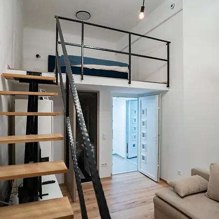 Downtown One Bedroom Joint Kitchen Appartamento Budapest